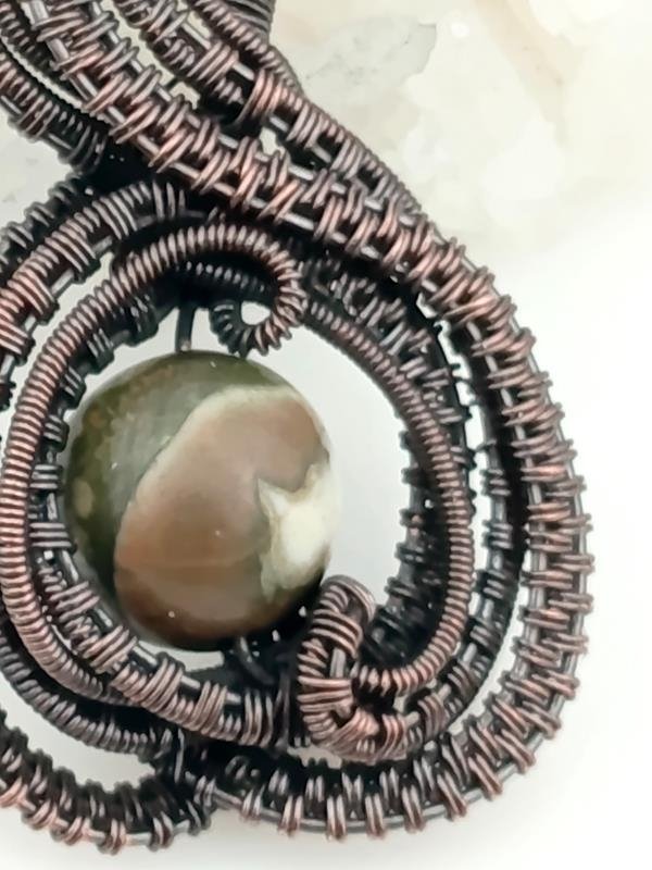 Powiększenie oprawy kamienia