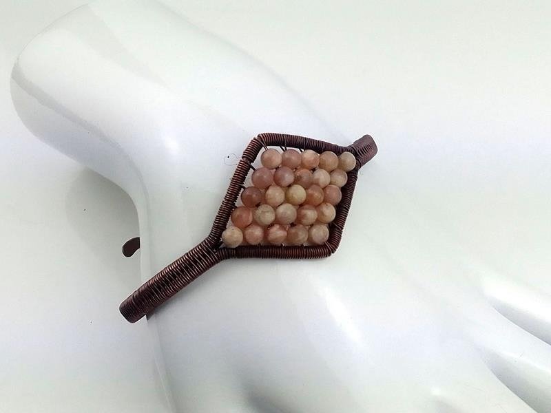 Damska bransoletka miedziana z kulkami kamienia księżycowego, obwód 19 cm - regulowany, waga 16 gram