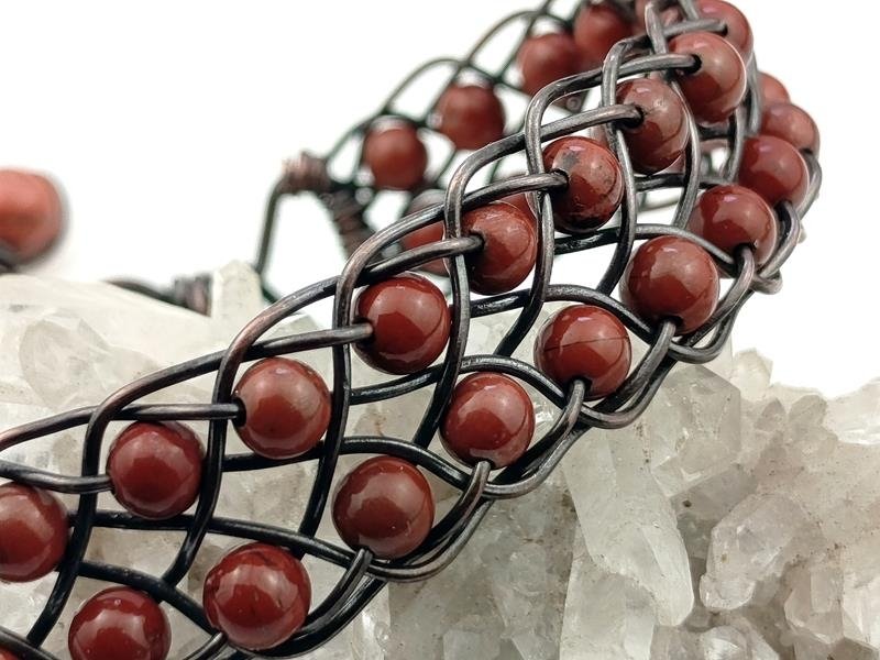 Bransoletka miedziana z jaspisem czerwonym dla policjantki, kelnerki