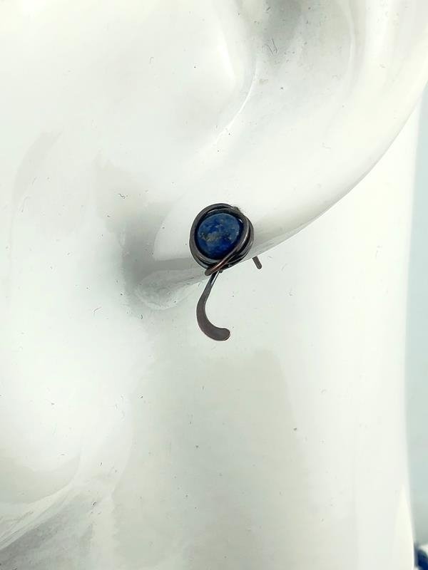 Kolczyki miedziane z naturalnym lapis lazuli dla numerologicznej 3 i 7