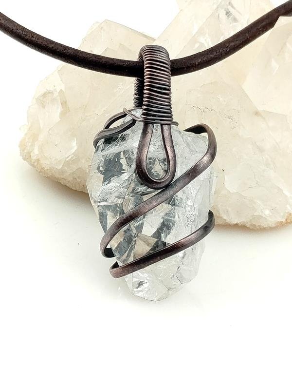 Męski wisior miedziany z kryształem górskim dla doradcy, wynalazcy, artysty