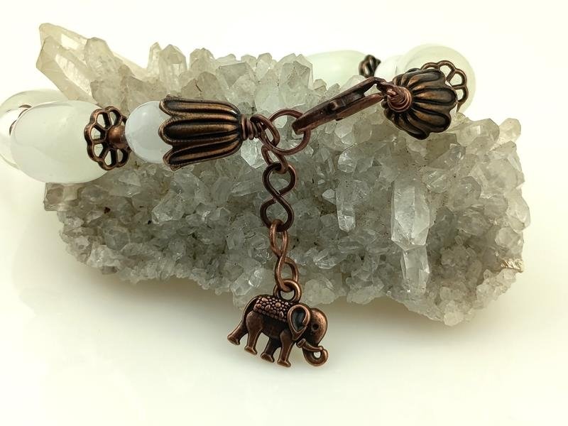 Biały agat i selenit - bransoletka miedziana dla numerologicznej 3 i 8