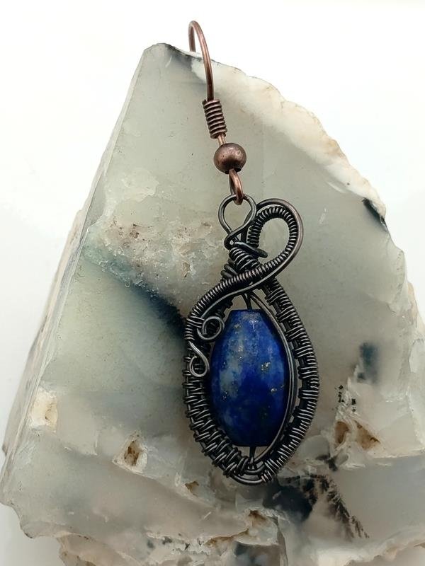 Prezent dla psychologa, pisarza, prawnika - kolczyki miedziane z lapis lazuli