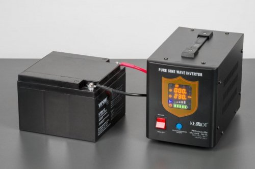 Zasilacz awaryjny KEMOT PROsinus-500 przetwornica z czystym przebiegiem sinusoidalnym i funkcją ładowania 12V 230V 500VA/300W - 