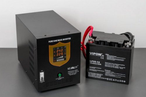 Zasilacz awaryjny KEMOT PROsinus-2200  przetwornica z czystym przebiegiem sinusoidalnym i funkcją ładowania  12V 230V 2200VA/160