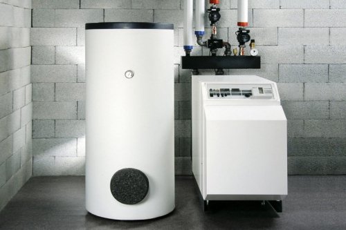 Zasilacz awaryjny KEMOT PROsinus-2200  przetwornica z czystym przebiegiem sinusoidalnym i funkcją ładowania  12V 230V 2200VA/160
