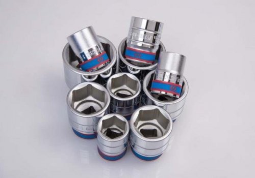 ZESTAW NASADEK 3/4&quot; 14cz. KRÓTKIE 6-kąt. 22 - 50mm Z GRZECHOTKĄ I AKCESORIAMI, WALIZKA King Tony