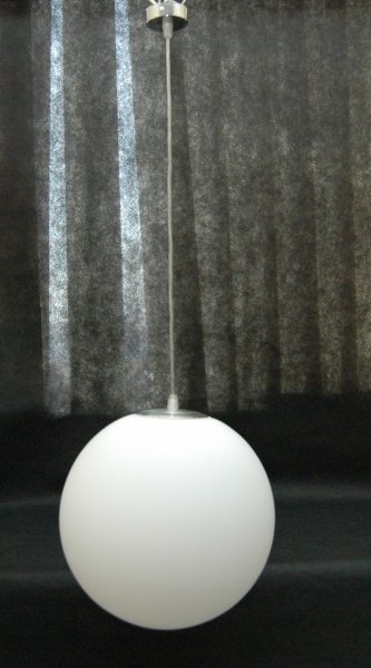 Lampa wisząca kula 30cm zwis chrom szkło białe matowe