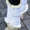 ochraniacze-dla-konia-stubben-airflow-brushing-białe-czarne-z-futerkiem-sklep-jeździecki-sprzęt-jeździecki.png