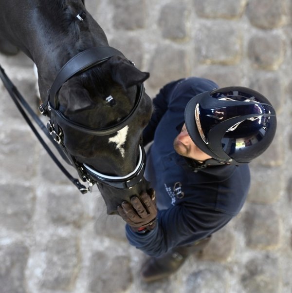 Kask Antares Galaxy Semi Custom Czarny - standardowy daszek