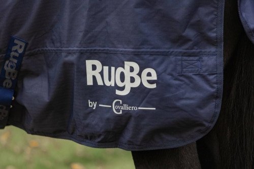 Derka przeciwdeszczowa dla koni Covalliero RugBe HighNeck - granatowa