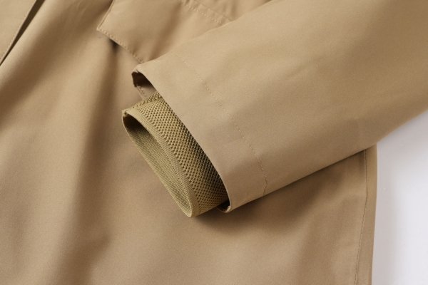 Płaszcz przeciwdeszczowy Covalliero SS2026 - orzech