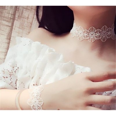 NASZYJNIK CHOKER KORONKA BIAŁY N302B