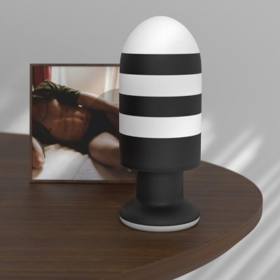 GIGANTYCZNY GRUBY KOREK ANALNY CZARNO-BIAŁY 19.5 CM