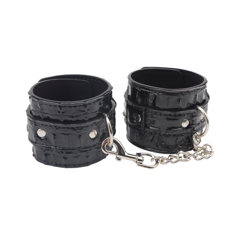 Kajdanki erotyczne skórzane czarne Surrender Wrist Restraints