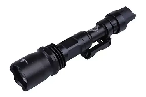 Latarka taktyczna M961 - czarna