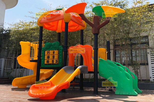 plac zabaw szkolny, plac zabaw do szkoły, plac zabaw producent, plac zabaw spółdzielnia, zestaw sprawnościowy, plac zabaw robot, plac zabaw do przedszkola, plac zabaw safari