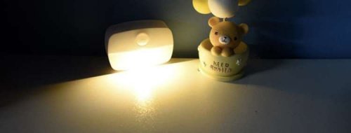 Lampka nocna LED z czujnikiem ruchu Izoxis 22090