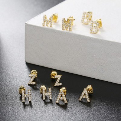 Kolczyki ze stali szlachetnej platerowane 14k złotem, literka K 2szt. KST3203K