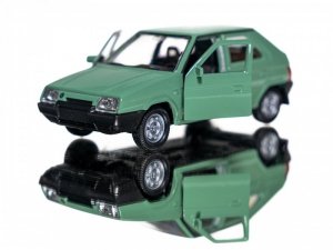 WELLY SKODA FAVORIT 1:34-1:39 SAMOCHÓD KOLEKCJONERSKI