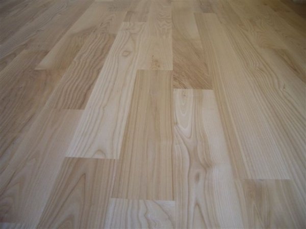 parkiet z drewna jesion klasa natur 30x6x2,2 cm