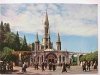 LOURDES. LA BASILIQUE DU ROSAIRE (EN BAS) ET LA BASILIQUE DE I'IMMACULEE CONCEPTION