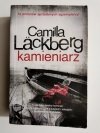 KAMIENIARZ - Camilla Lackberg 