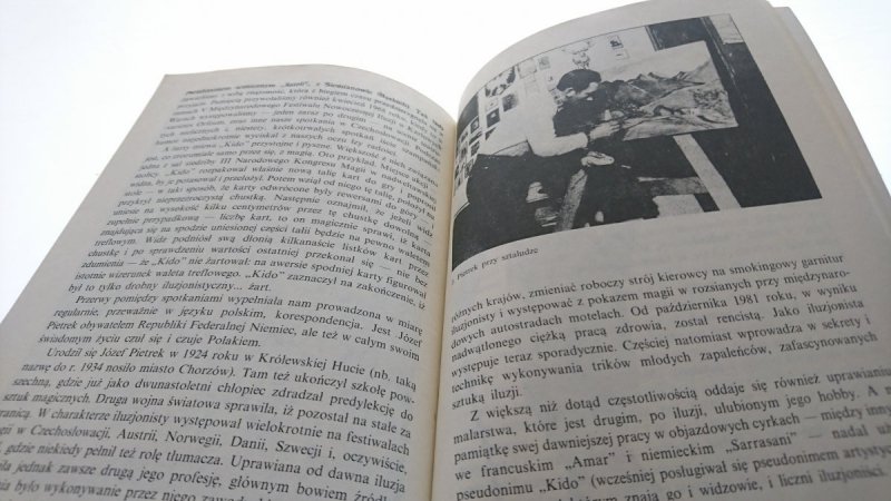 SZTUKMISTRZ TWARDOWSKI I POLONIJNI ILUZJONIŚCI