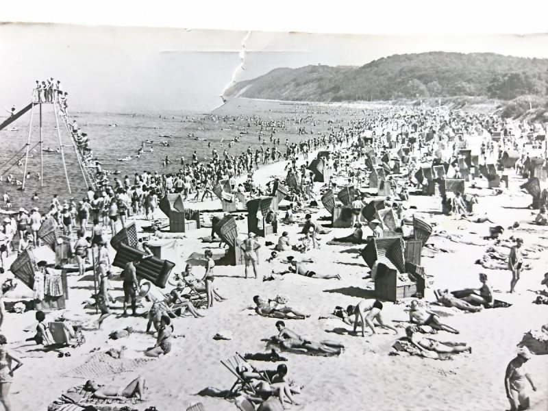 MIĘDZYZDROJE. PLAŻA, W GŁĘBI... FOT. K. ŁYCZYWKOWA