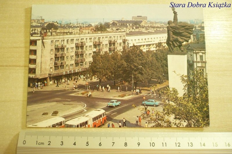 CZĘSTOCHOWA. PLAC WŁ. BIEGAŃSKIEGO FOT. J. ROSIKOŃ