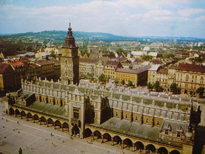 KRAKÓW. RYNEK GŁÓWNY - SUKIENNICE FOT. RACZKOWSKI