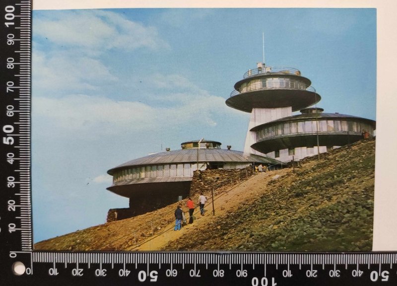 KARKONOSZE. SCHRONISKO NA ŚNIEŻCE