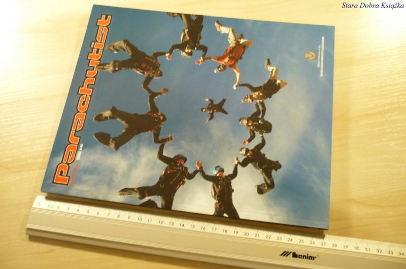 PARACHUTIST AUGUST 2013