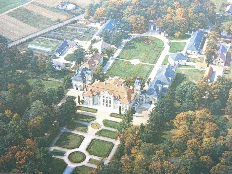 KOZŁÓWKA. PAŁAC ZAMOYSKICH FOT. P. MACIUK