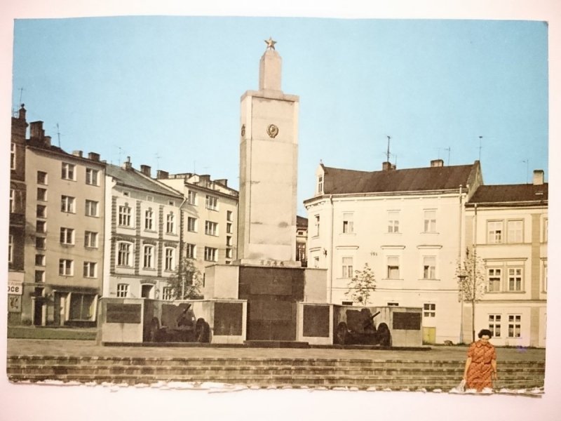 PRZEMYŚL. POMNIK WDZIĘCZNOŚCI NA PLACU WIELKIEGO PROLETARIATU FOT. KRASSOWSKI