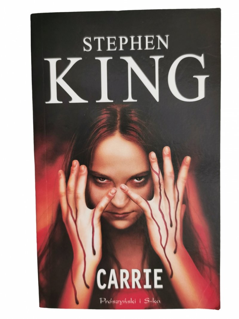 CARRIE - Stephen King