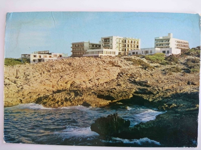 CALA RATJADA MALLORCA. CALA GUYA. DETALE HOTELES