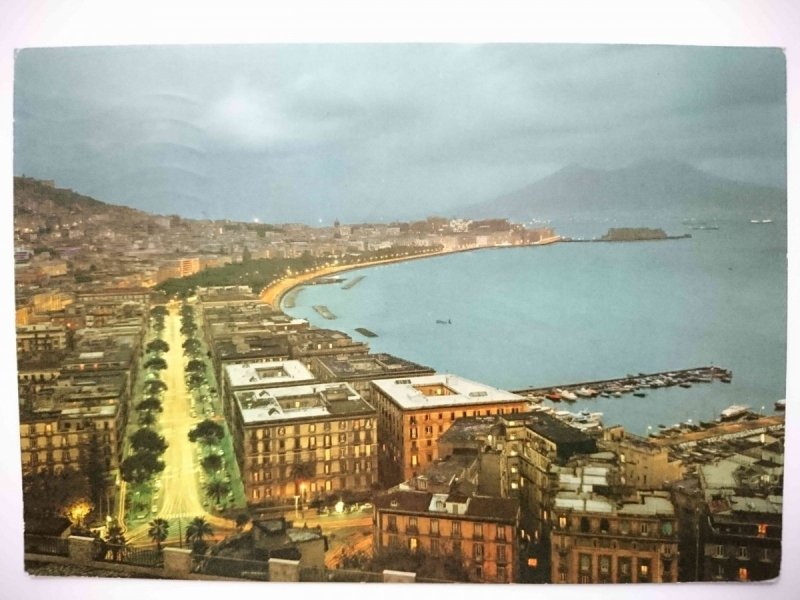 NAPOLI. PANORAMA NOTTURNO