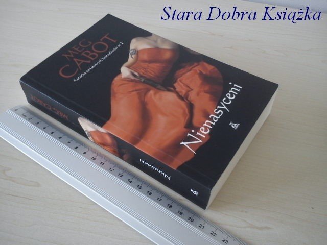 NIENASYCENI - Meg Cabot