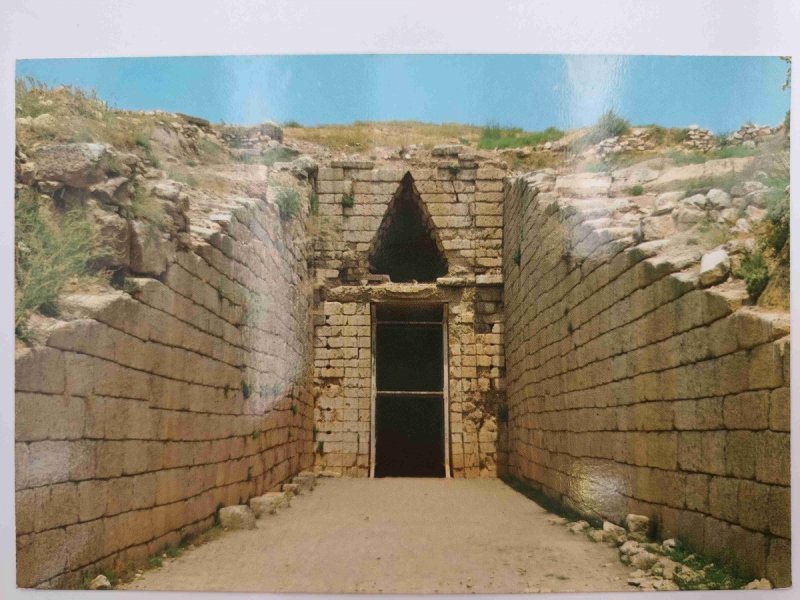 GREECE MYCENAE ENTRANCE TO THE TOMB OF CLYTEMNESTRA