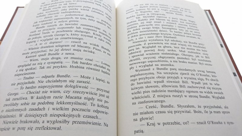 TAJEMNICA SIEDMIU ZEGARÓW - Agatha Christie 2015