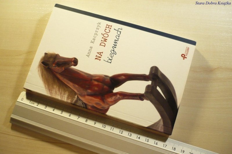 NA DWÓCH BIEGUNACH - Anna Kacprzyk 2012