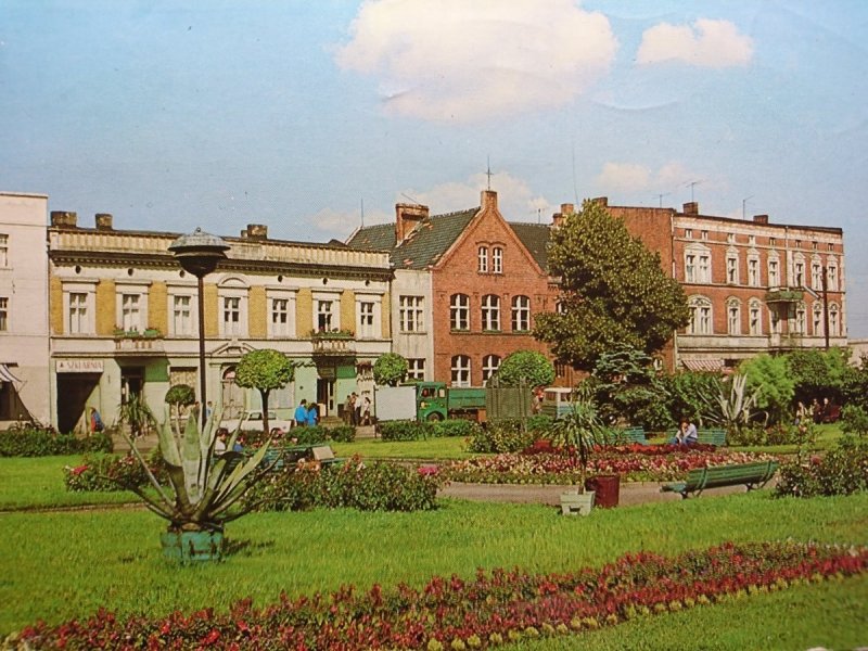 KRUSZWICA. PLAC 1 MAJA FOT. J. CHOJNACKI, ZBORSKI