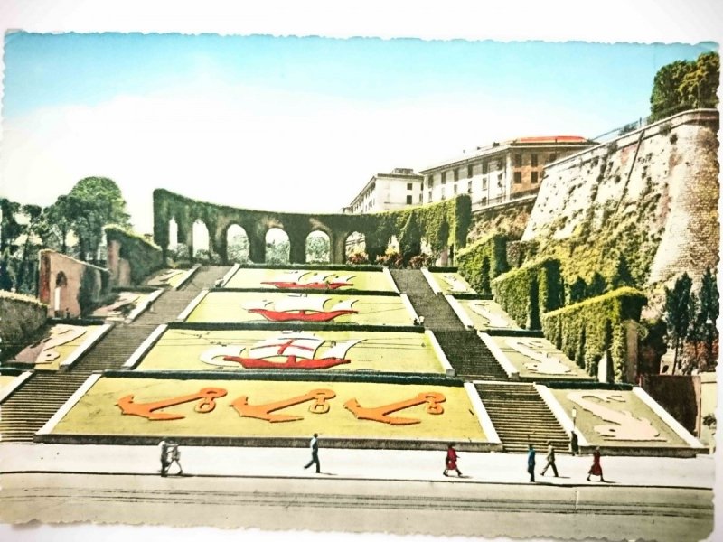 GENOVA. I GIARDINI DI PIAZZA DELLA VITTORIA