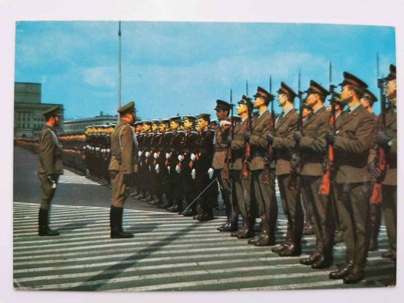 LUDOWE WOJSKO POLSKIE. KOMENDA GARNIZONU M. ST. WARSZAWY FOT. SYNDOMAN