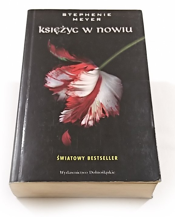 KSIĘŻYC W NOWIU - Stephenie Meyer 2009