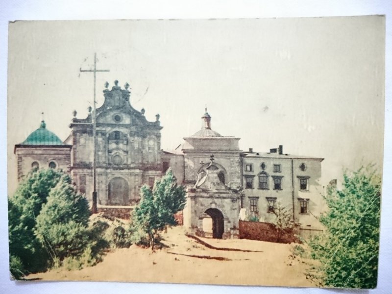 GÓRY ŚWIĘTOKRZYSKIE. KOŚCIÓŁ I KLASZTOR Z XII w. FOT. MALMUROWICZ
