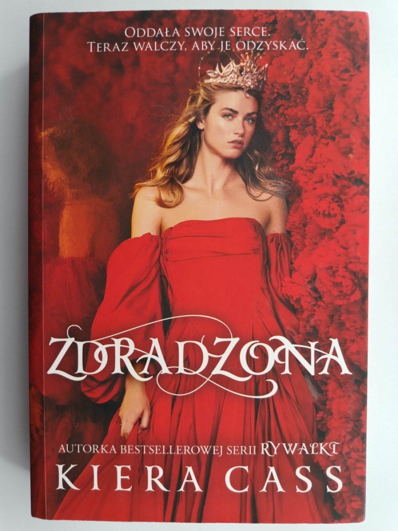 ZDRADZONA - Kiera Cass