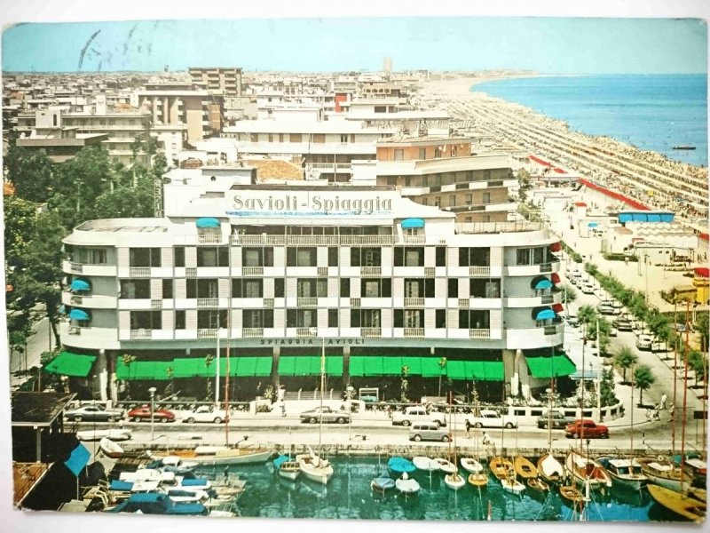 RICCIONE. ALBERGHI E SPIAGGIA