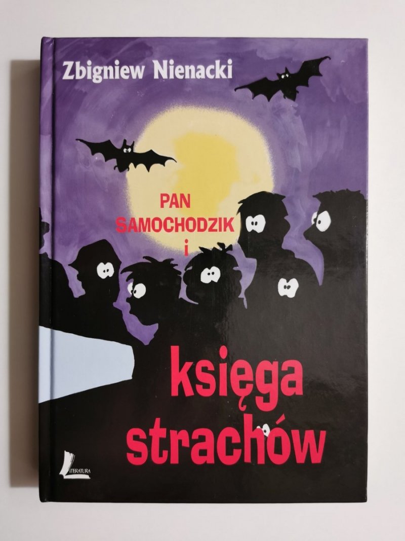 PAN SAMOCHODZIK I KSIĘGA STRACHÓW - Zbigniew Nienacki 